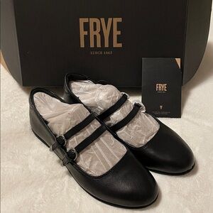 Brand new in box Frye Carson Multi Mary Jane black leather size 8